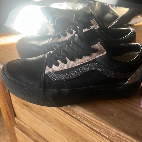 Custom Black/Gold Vans - Picture 1 of 4
